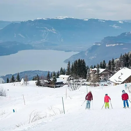 Family At The Foot Of The Slopes 아파트 레데세르
